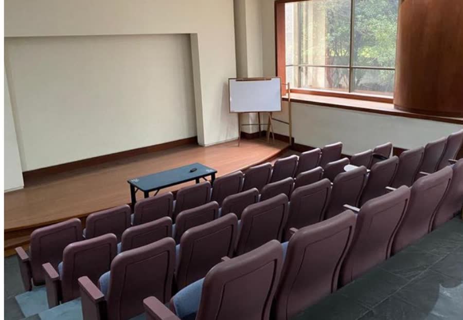 Auditorio existente en el predio